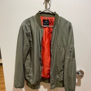 Men’s bomber jacket that is cute and oversized for women